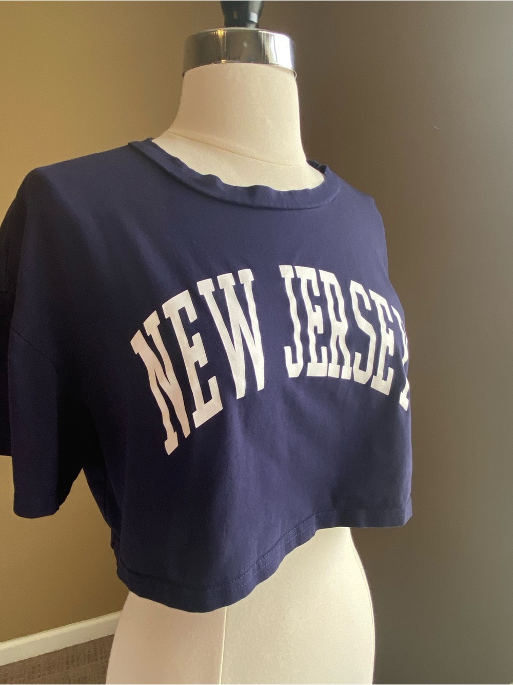 Romwe NEW JERSEY Graphic  Navy Cropped Tee- Large, Gym, Workout,‎ Casual - Picture 2 of 8